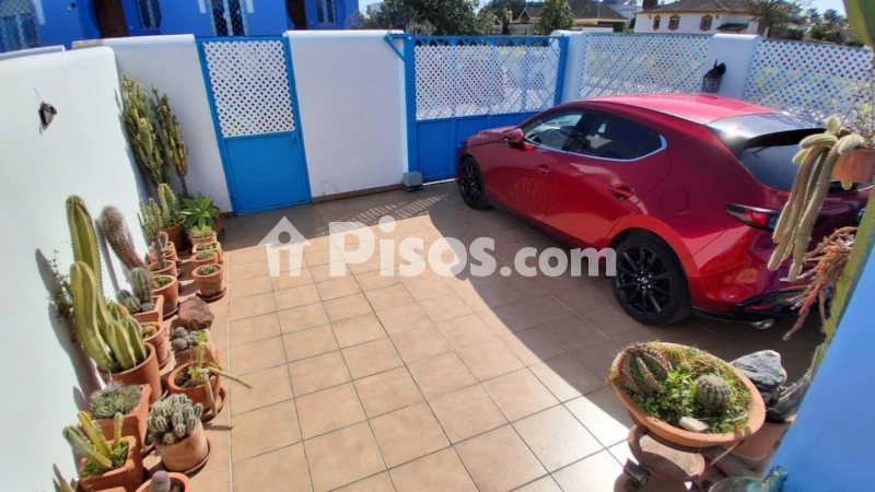 Casa adosada en venta en Calle Playa de Zahara - Vista 3