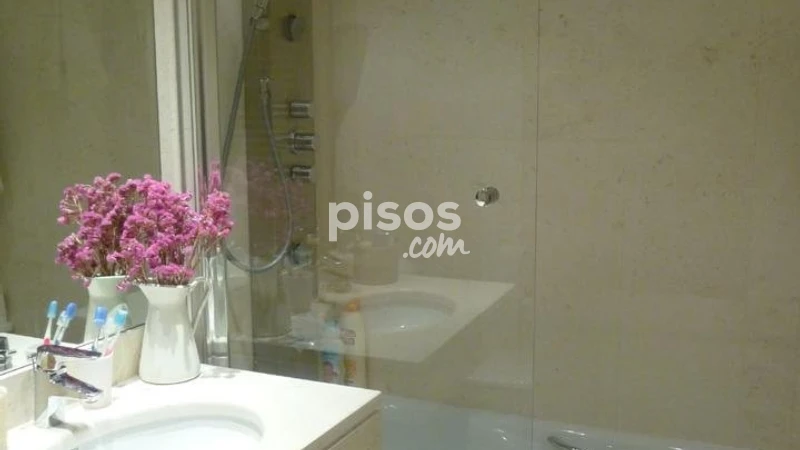 Apartamento en alquiler en Calle de Nieremberg