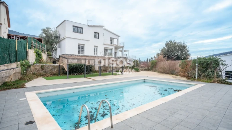 Piso en alquiler en Calle Veinat Dels Termes, Llorà (Sant Martí de Llémena) de 1.400 €<span>/mes</span>