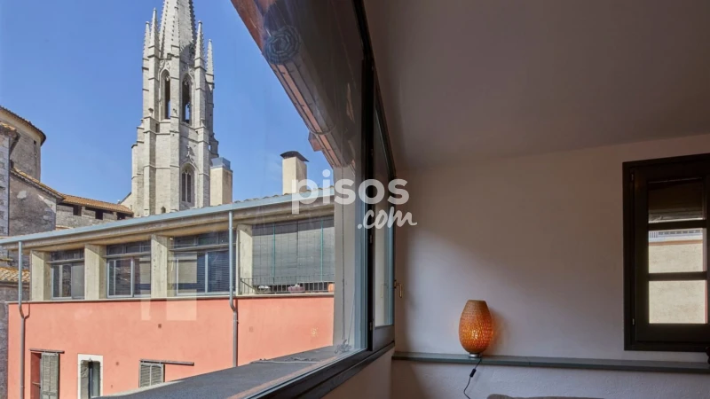 Piso en alquiler en Carrer Francesc Samsó, Barri Vell (Girona Capital) de 1.800 €<span>/mes</span>