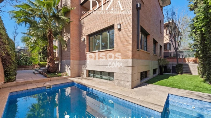 Chalet en alquiler en Calle de Rodríguez Jaén