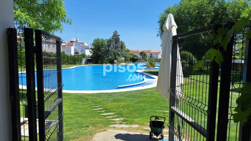 Casa adosada en alquiler en Avenida Montealjarafe, Cavaleri (Mairena del Aljarafe) de 1.350 €<span>/mes</span>
