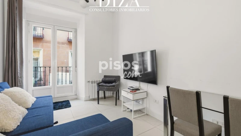 Piso en alquiler en Calle de la Luna