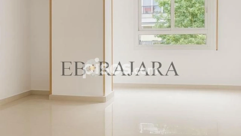 Piso en alquiler en Paseo de la Estación, cerca de Calle de Víctor Benito Zalduondo, El Pilar-La Estación (Talavera de la Reina) de 780 €<span>/mes</span>