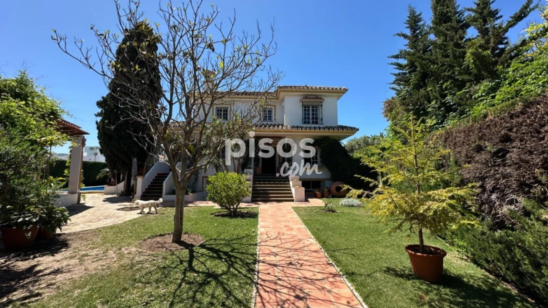 Chalet en venta en Calle Figurillas, Cortijo de Maza-Finca Monsálvez-El Olivar (Distrito Churriana. Málaga Capital) de 1.050.000 €