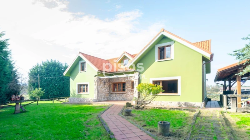 Casa en venta en Calle Tras La Iglesia, Número 8, Ablaneda (Corvera de Asturias) de 549.900 €