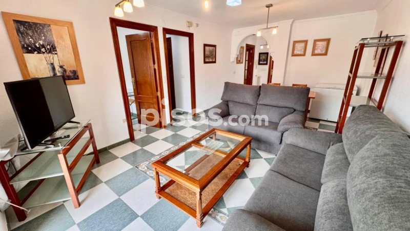 Piso en alquiler en Avenida de Pulianas, cerca de Calle Gutierre Tibón, Cartuja (Distrito Norte. Granada Capital) de 900 €<span>/mes</span>