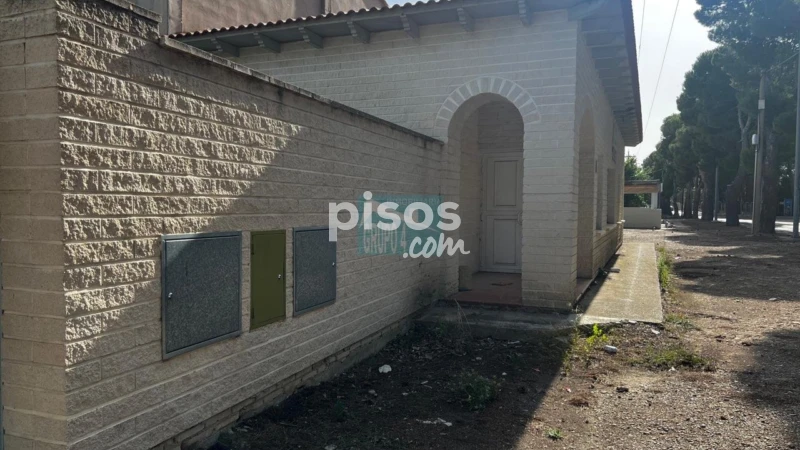 Chalet en venta en Avenida de Aragón, La Muela de 250.000 €