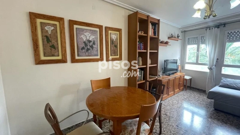 Piso en alquiler en Raval/Puertas Coloradas, El Raval-Puertas Encarnades (Distrito Núcleo Urbano. Elx - Elche) de 700 €<span>/mes</span>