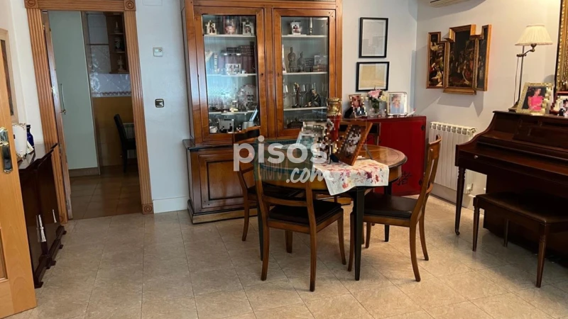 Chalet en venta en Calle de Alcubierre, Casetas-Garrapinillos-Monzalbarba (Zaragoza Capital) de 299.000 €