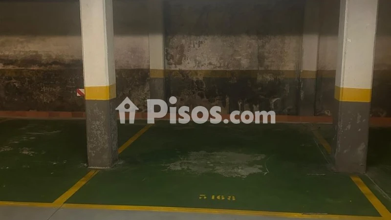 Garaje en venta en Sta Uxia de Ribeira