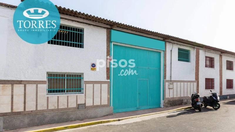 Nave industrial en venta en Polígonos-Recinto Ferial, Los Prados (Distrito Cruz de Humilladero. Málaga Capital) de 329.000 €