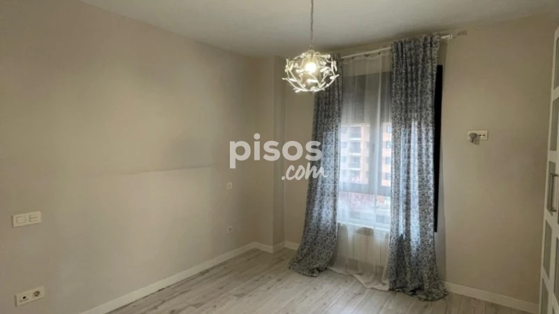 Piso en alquiler en Las Cañas, Aguas Vivas-Las Lomas-Alamín (Guadalajara Capital) de 950 €<span>/mes</span>