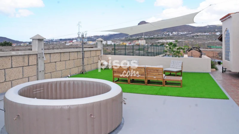 Chalet en venta en Buzanada, Buzanada-Valle de San Lorenzo-Cabo Blanco (Arona) de 880.000 €