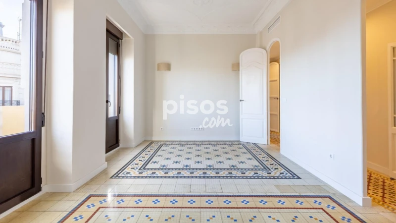 Piso en alquiler en Calle de María Cristina, 11