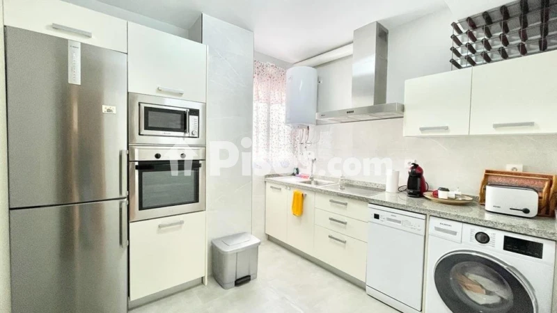 Fotografía del inmueble reportado: 1.000 €/mes — Granada, Granada