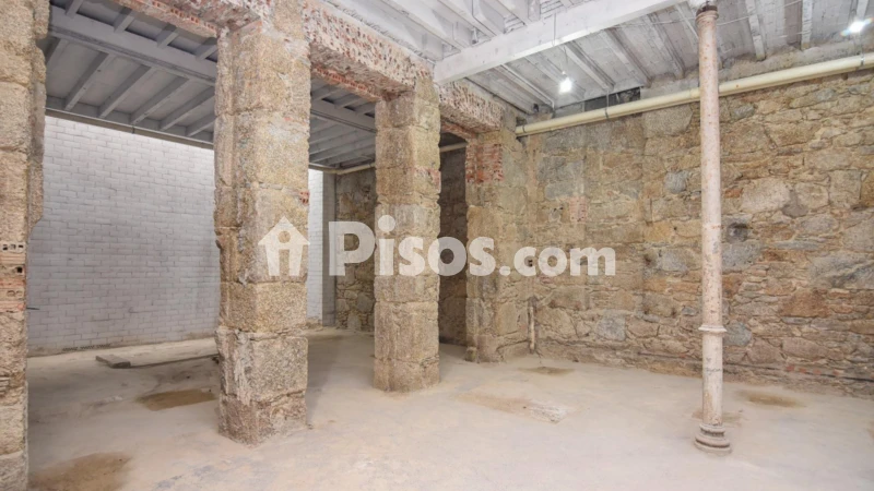 Local comercial en venta en Avenida de Oza