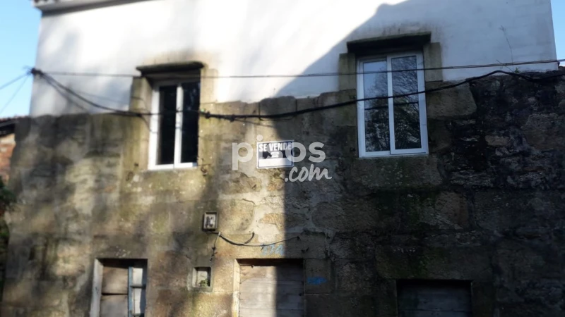 Casa pareada en venta en Calle Lestrove, Dodro (Padron) de 40.000 €