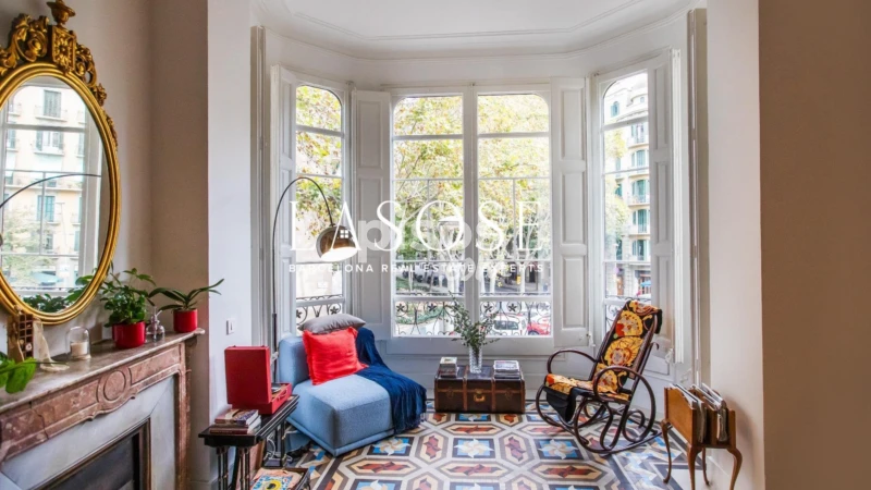 Apartamento en alquiler en Carrer del Rosselló, cerca de Carrer de Bailèn