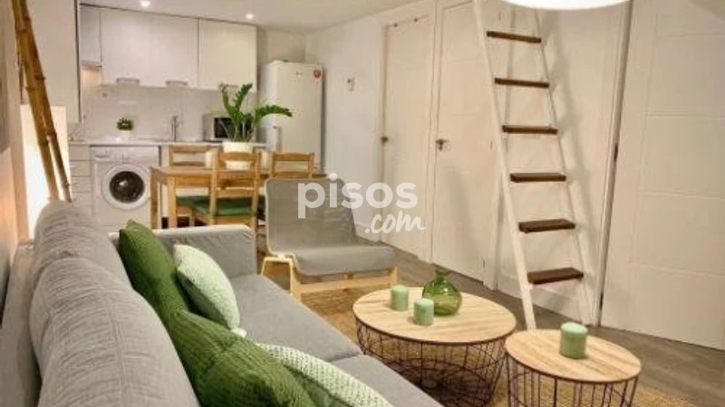 Piso en alquiler en Calle de Santa Engracia, cerca de Calle de Maudes