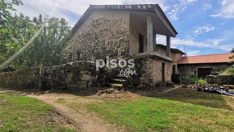 Casa en venda a Melias, O Pereiro de Aguiar de 76.000 €