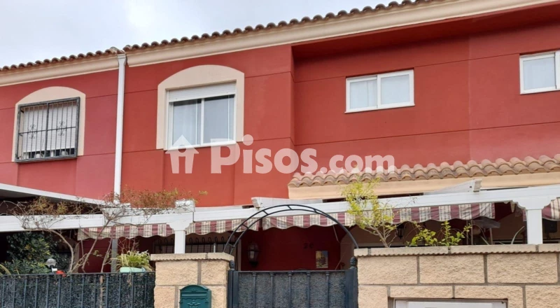 Casa adosada en venta en Calle Virgen de la Estrella, Albatera