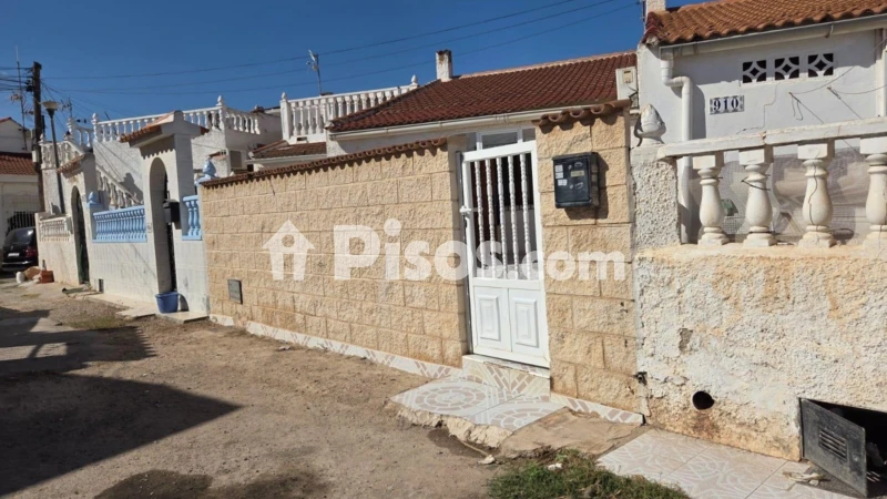 Casa – Torrevieja, Urbanización Jardín del Mar XIII, Urbanización El Chaparral