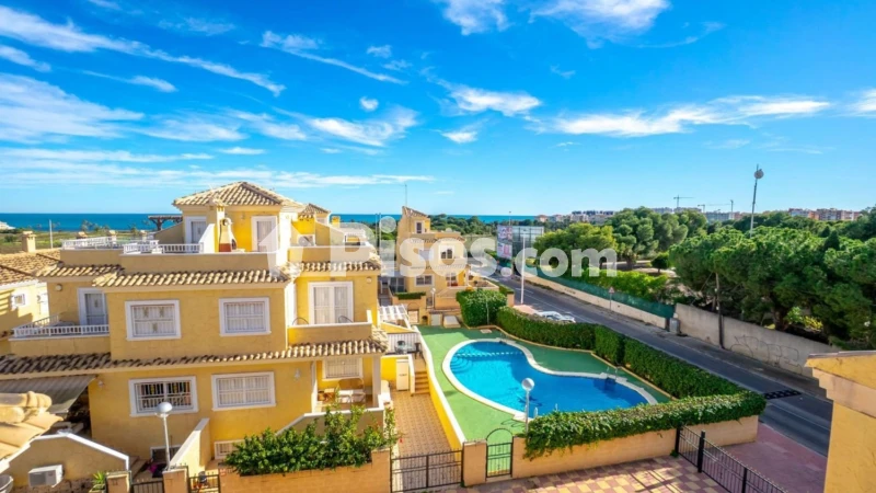 Casa adosada en venta en Calle Maladeta – pohled 3