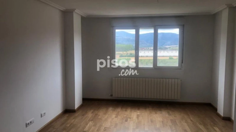 Piso en venta en Calle de Párroco Miguel Avellaneda, Baños de Río Tobía de 90.000 €