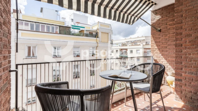 Piso en alquiler en Calle de María de Guzmán, cerca de Calle de Ponzano