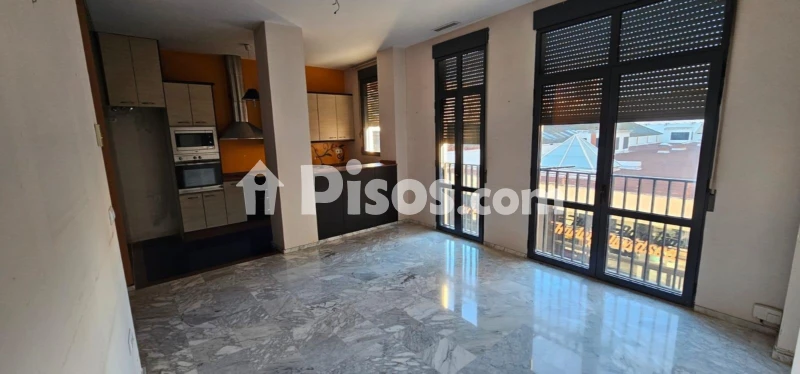 Piso en alquiler en Avenida del Puerto, cerca de Carrer Illes Canàries