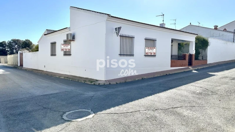 Chalet en venta en Calle del Doctor Fleming, Humilladero de 199.000 €