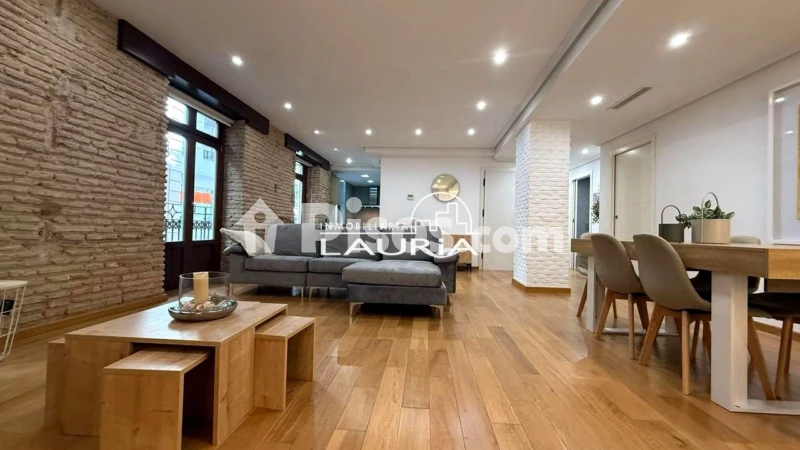 Piso en alquiler en Carrer de la Llanterna