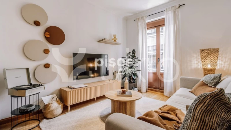 Piso en alquiler en Calle de Sandoval