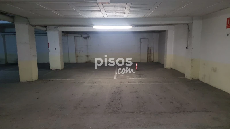 Garage for sale in Rúa de San Pedro de Mezonzo, 46, Ensanche (Santiago de Compostela) of 8.270 €