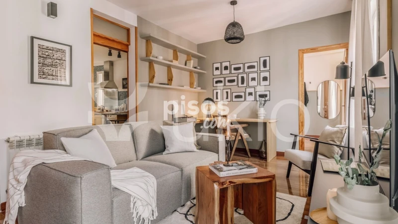 Piso en alquiler en Calle del Divino Pastor