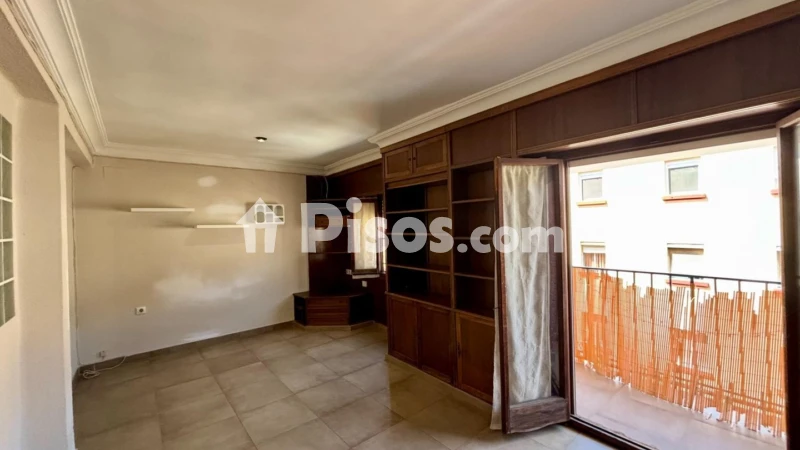 Apartamento en alquiler en Carrer del Comte de Torrefiel, cerca de Avinguda Doctor Peset Aleixandre