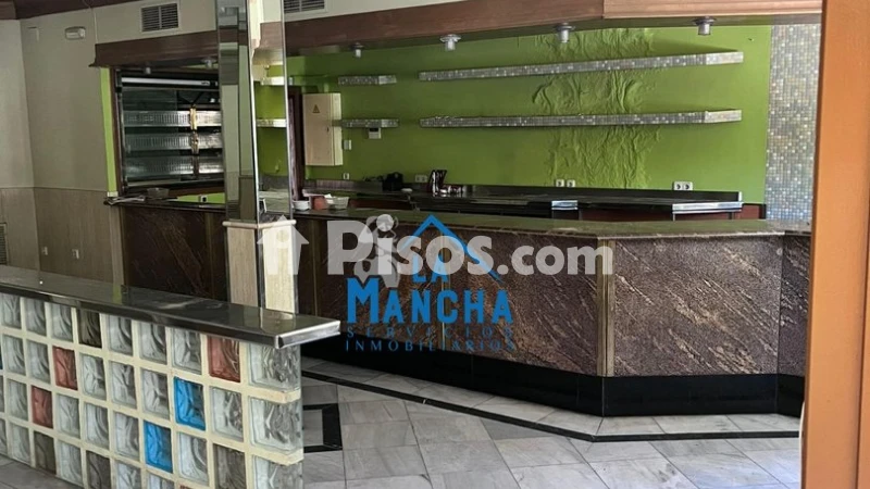 Local comercial en venta en Paseo de la Cuba
