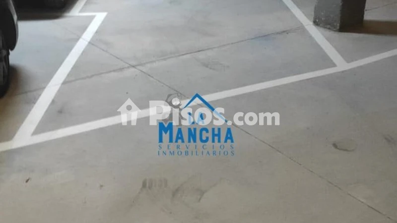Garaje en venta en Calle Nuestra Señora de la Victoria