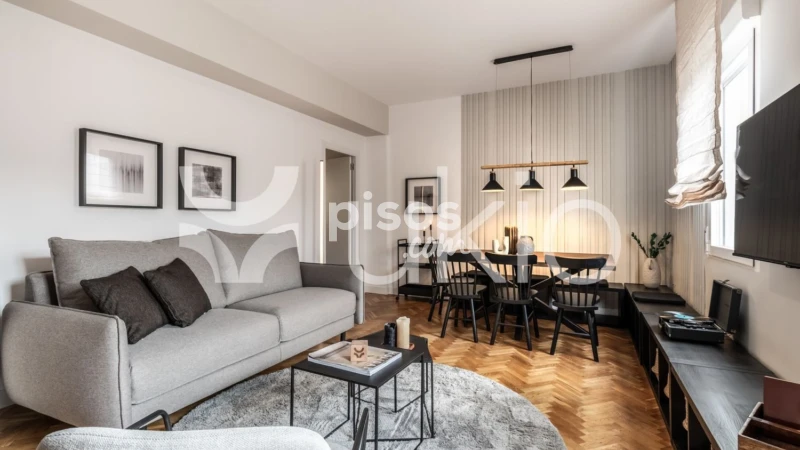 Piso en alquiler en Calle de O'Donnell, cerca de Calle de Maiquez