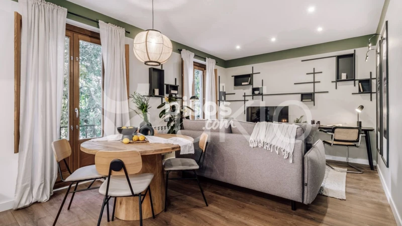 Piso en alquiler en Calle Vallehermoso, cerca de Calle de Joaquín María López