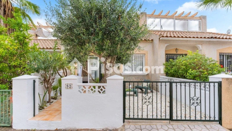 Pis – Orihuela, Villa Martín