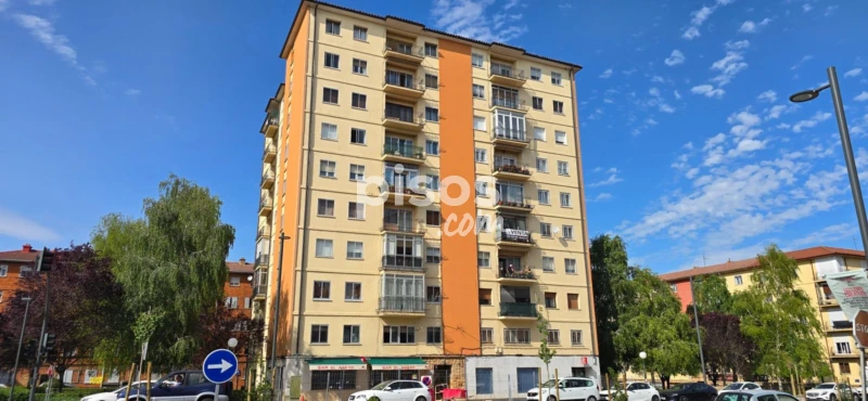 Piso en venta en Avenida de Valladolid, 44, cerca de Plaza de la Paz, Zona Avenida de Valladolid-Barriada Yagüe (Soria Capital) de 165.000 €