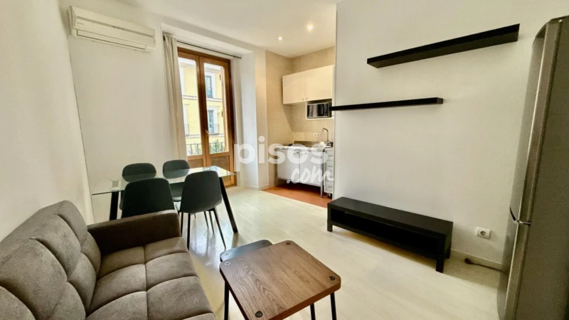 Apartamento en alquiler en Calle de la Villa