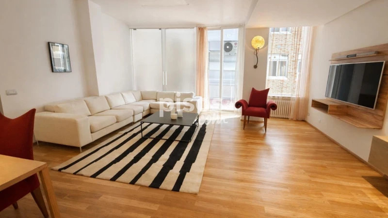 Piso en alquiler en Paseo de la Castellana, cerca de Calle del Pintor Juan Gris