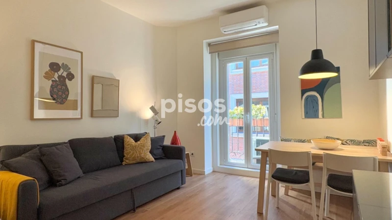 Apartamento en alquiler en Calle de Regueros