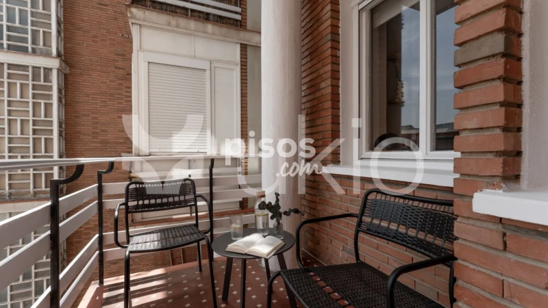 Piso en alquiler en Calle de Enrique Larreta