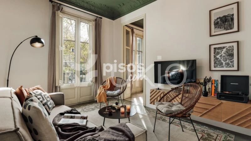 Piso en alquiler en Gran Via de les Corts Catalanes, cerca de Carrer de Calàbria