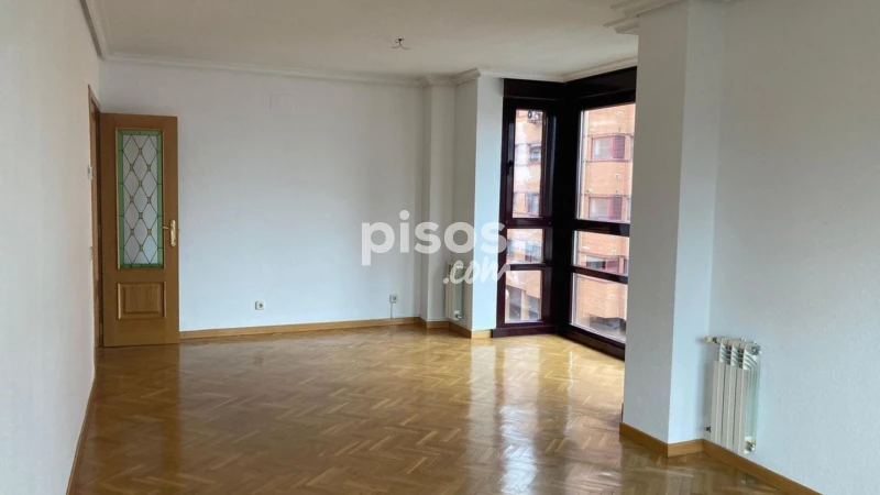Piso en alquiler en Calle de Albadalejo, 26