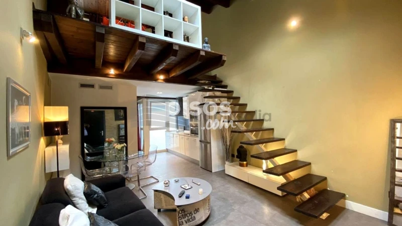 Dúplex en venta en Calle de Alcalá, Casco Antiguo (Zaragoza Capital) de 195.000 €